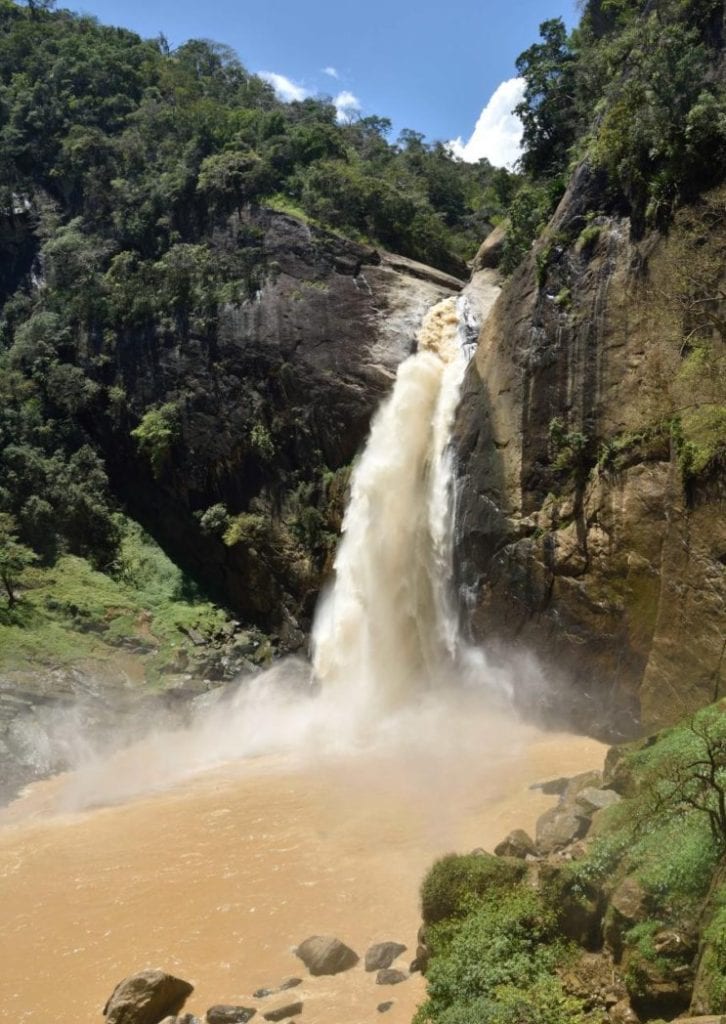 Водопад Бамбараканда Шри Ланка