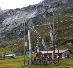 Lama Hotel to Langtang village